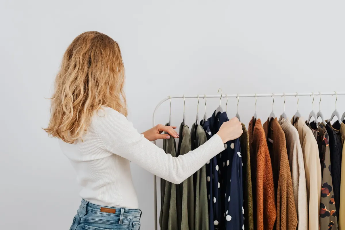 How to Build a Capsule Wardrobe on a $300 Budget: A Step-by-Step Guide